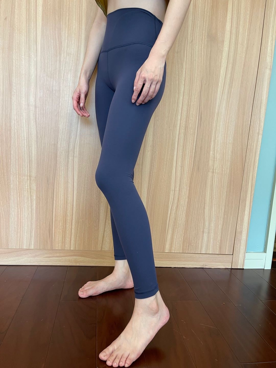 LMS02 75% nylon + 25% spandex Yoga Cropped Pants